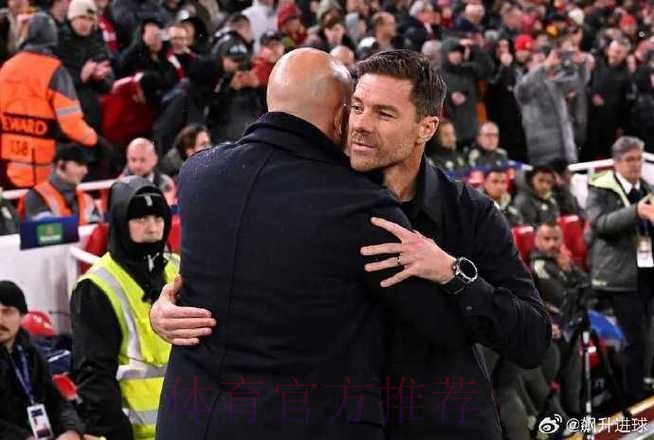 惹怒皇马群星！曝44岁阿隆索或离任+转投利物浦 老佛爷邀齐祖救火